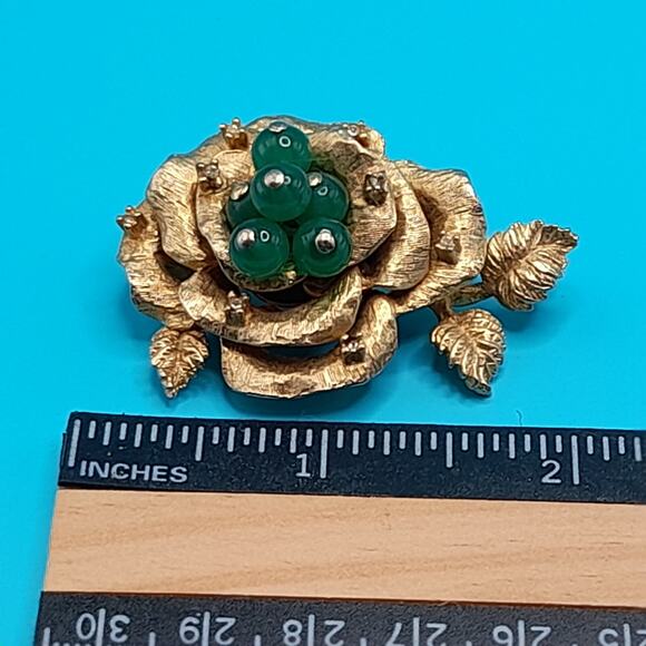 Vintage Gold Tone Rose Brooch, Green Lucite Beads Center, 2 Inches, Mid-Century - Picture 6 of 11